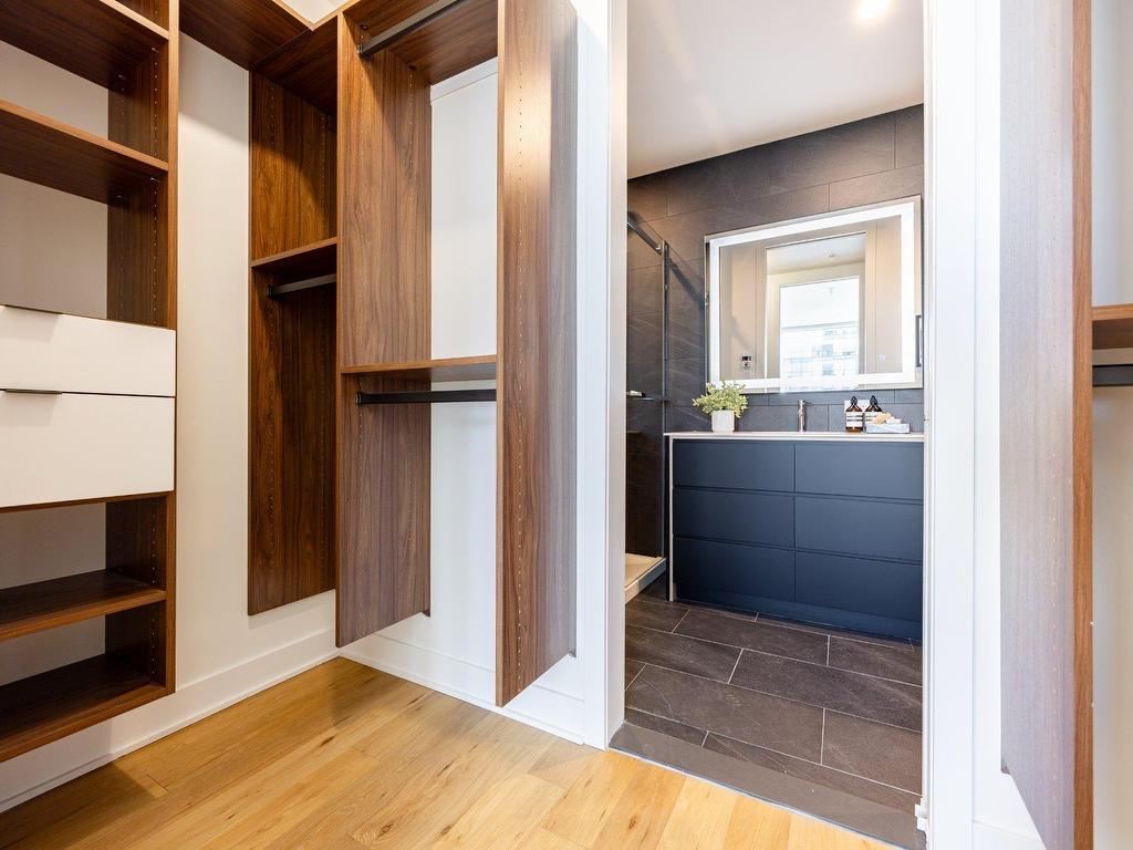 









1020


Rue de la Montagne

, 3703,
Montréal (Ville-Marie),




QC
H3G1V7

