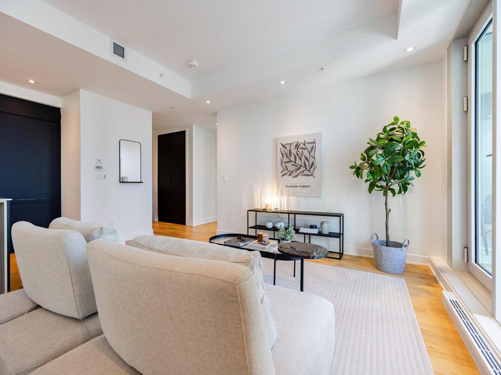 









1020


Rue de la Montagne

, 3703,
Montréal (Ville-Marie),




QC
H3G1V7

