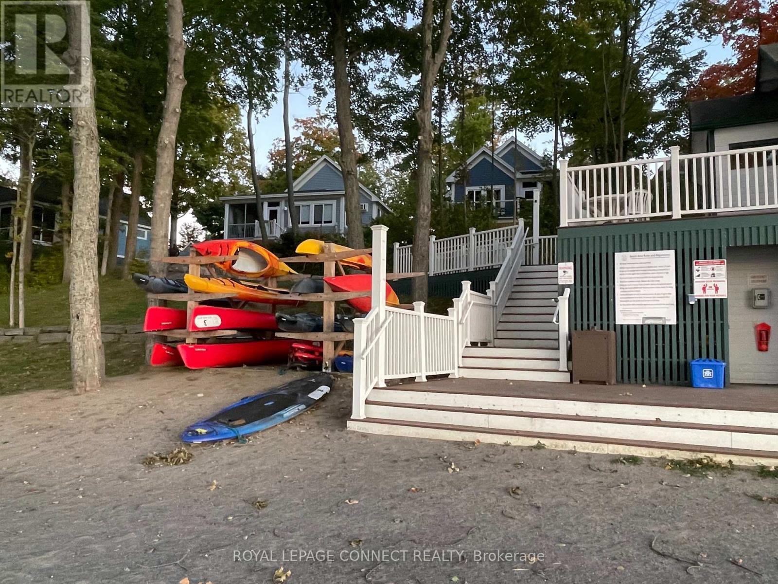 












98 - 20 BUTTERNUT LANE

,
Prince Edward County,







Ontario
K0K1P0

