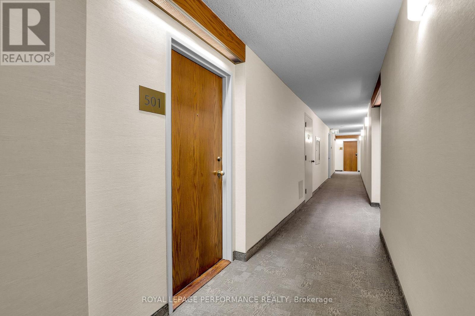 












501 - 470 LAURIER AVENUE W

,
Ottawa,




Ontario
K1R7W9

