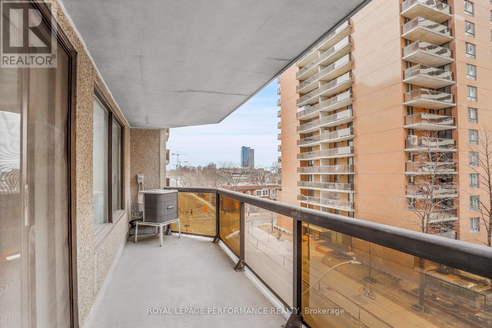 












501 - 470 LAURIER AVENUE W

,
Ottawa,




Ontario
K1R7W9


