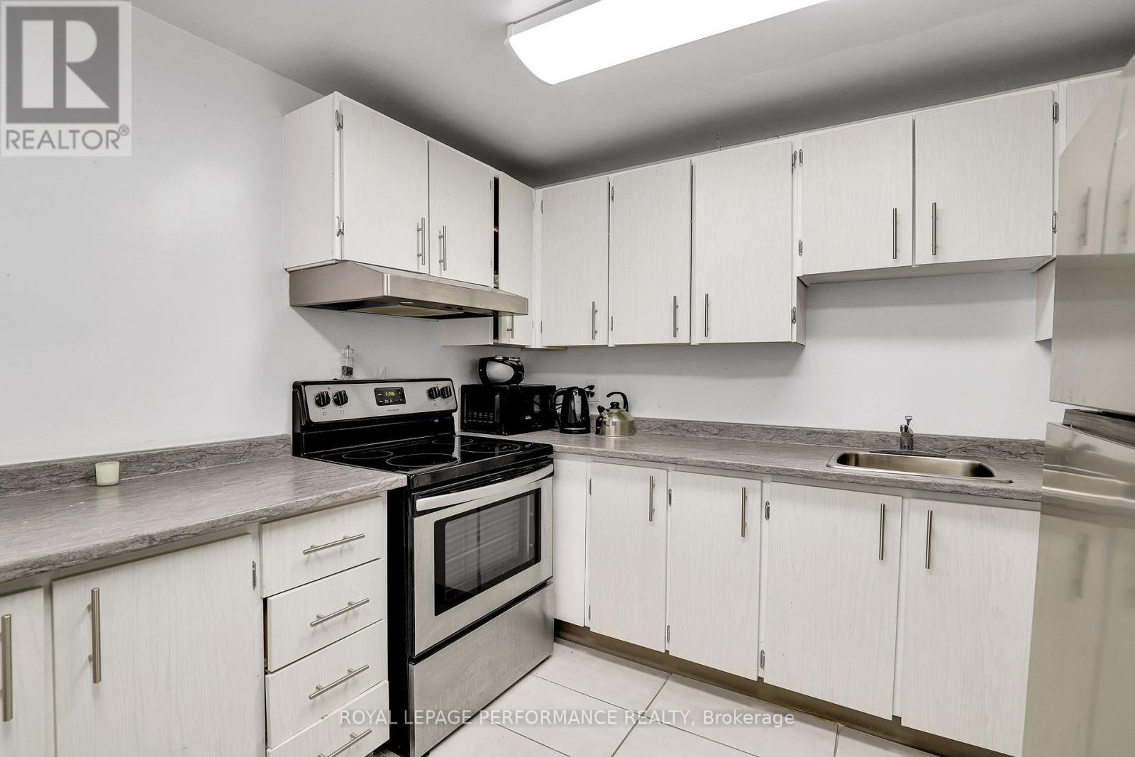 












501 - 470 LAURIER AVENUE W

,
Ottawa,




Ontario
K1R7W9

