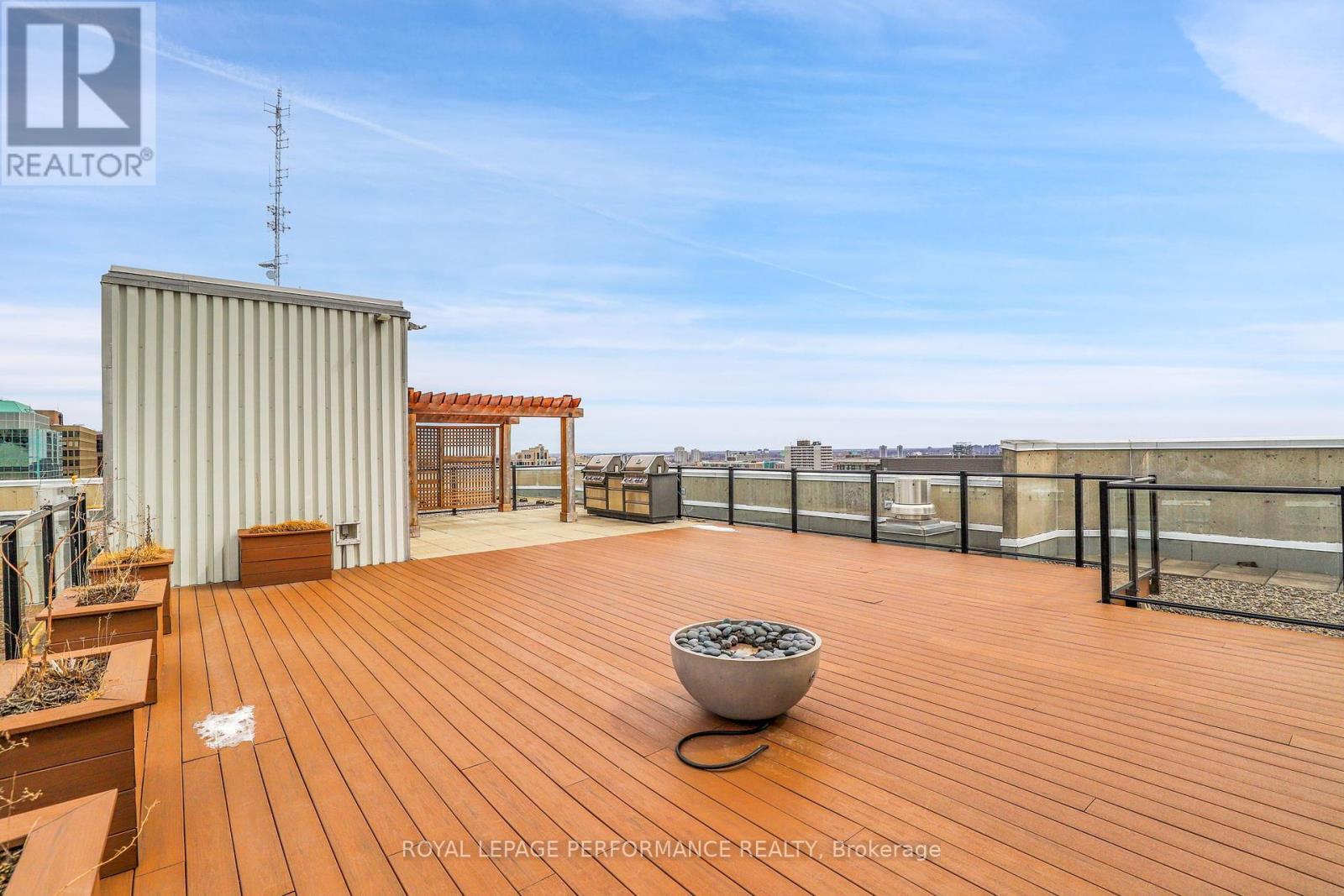 












501 - 470 LAURIER AVENUE W

,
Ottawa,




Ontario
K1R7W9

