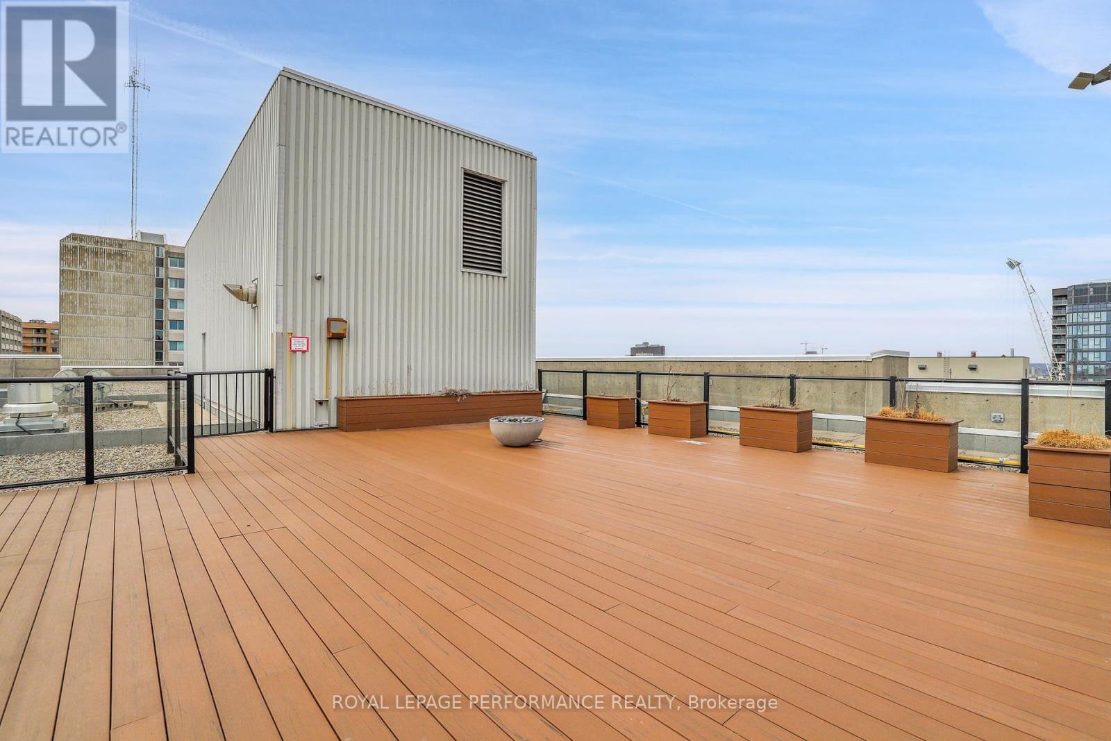 












501 - 470 LAURIER AVENUE W

,
Ottawa,




Ontario
K1R7W9

