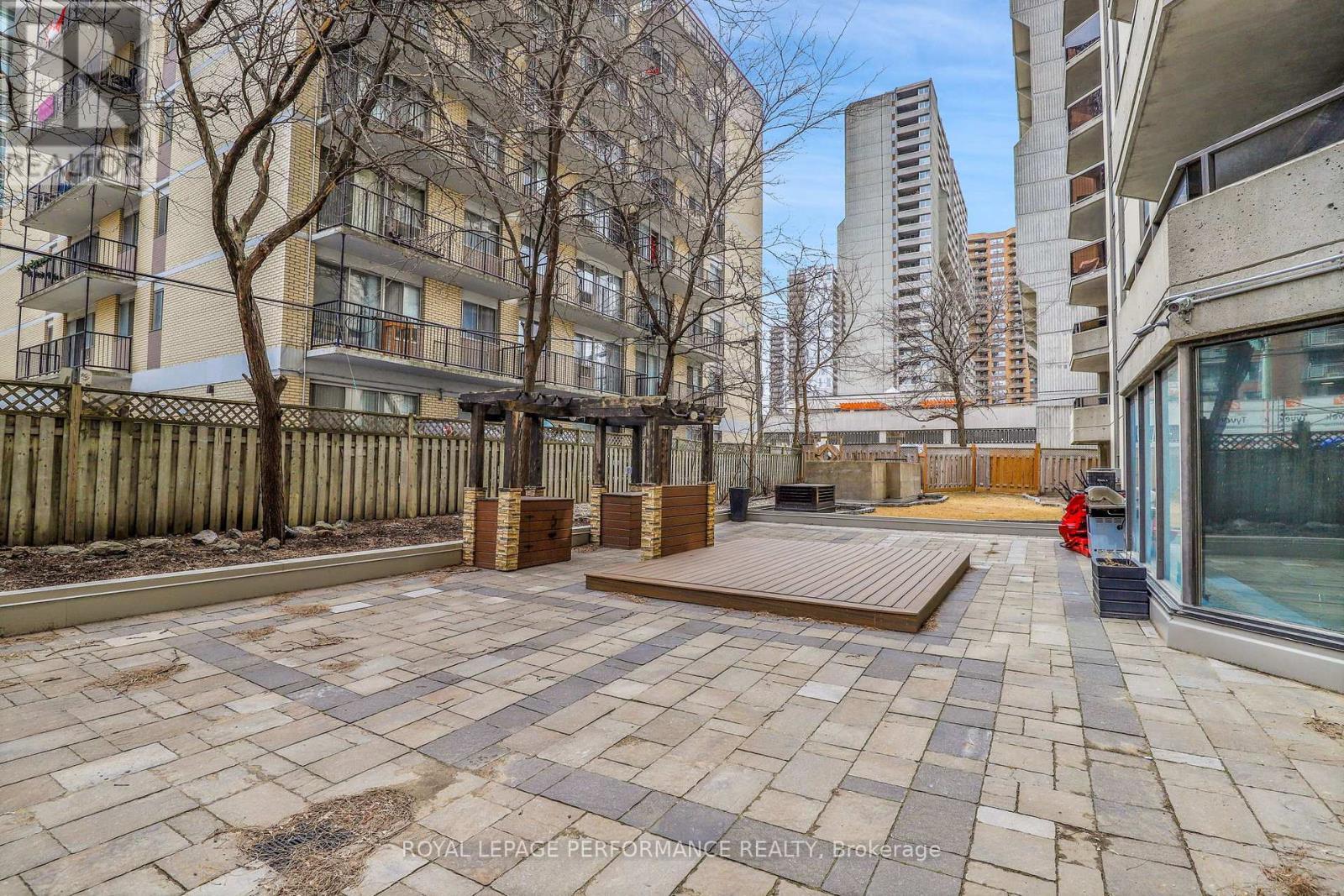 












501 - 470 LAURIER AVENUE W

,
Ottawa,




Ontario
K1R7W9

