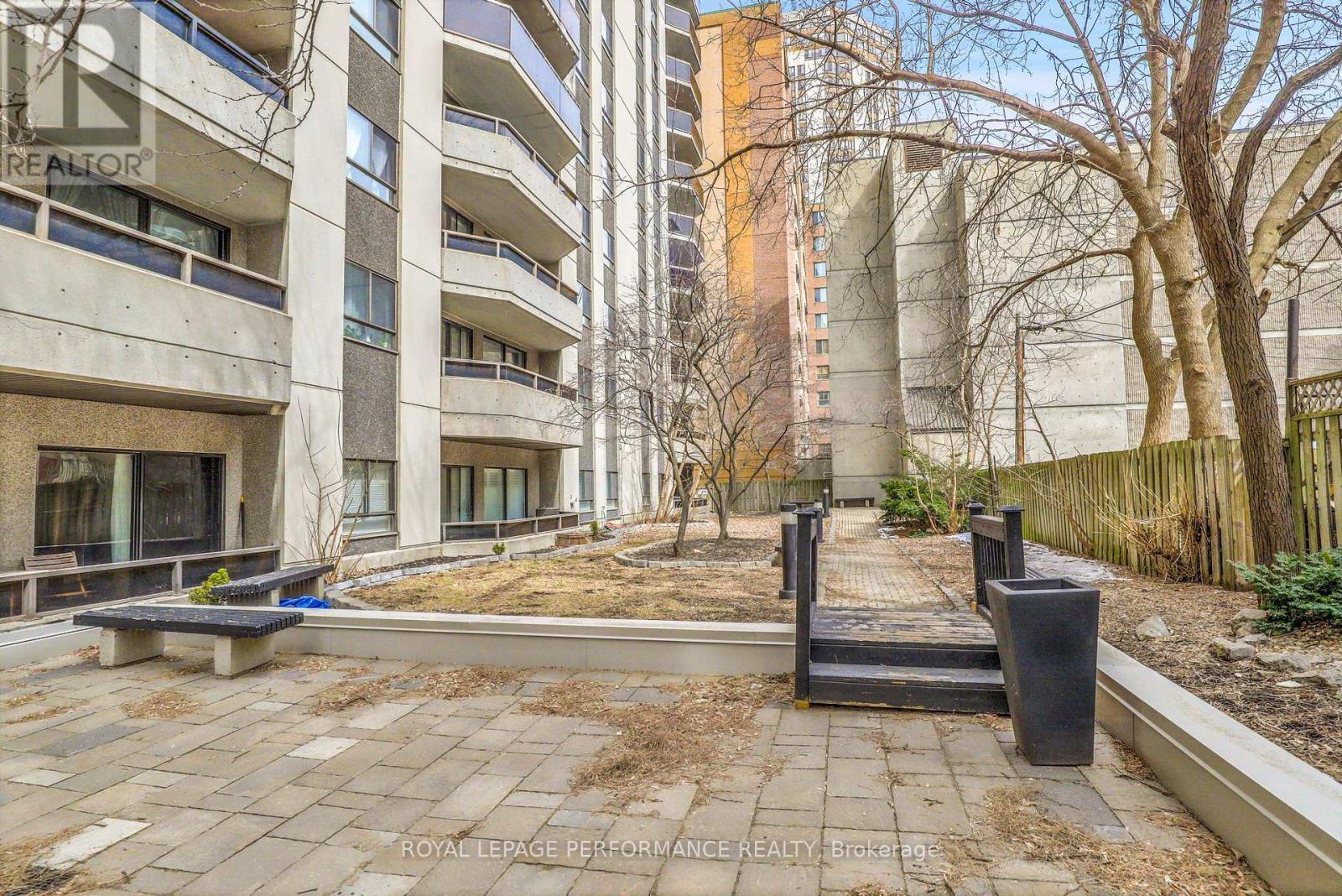 












501 - 470 LAURIER AVENUE W

,
Ottawa,




Ontario
K1R7W9


