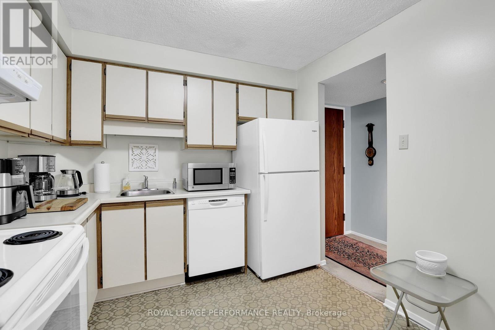












501 - 470 LAURIER AVENUE W

,
Ottawa,




Ontario
K1R7W9


