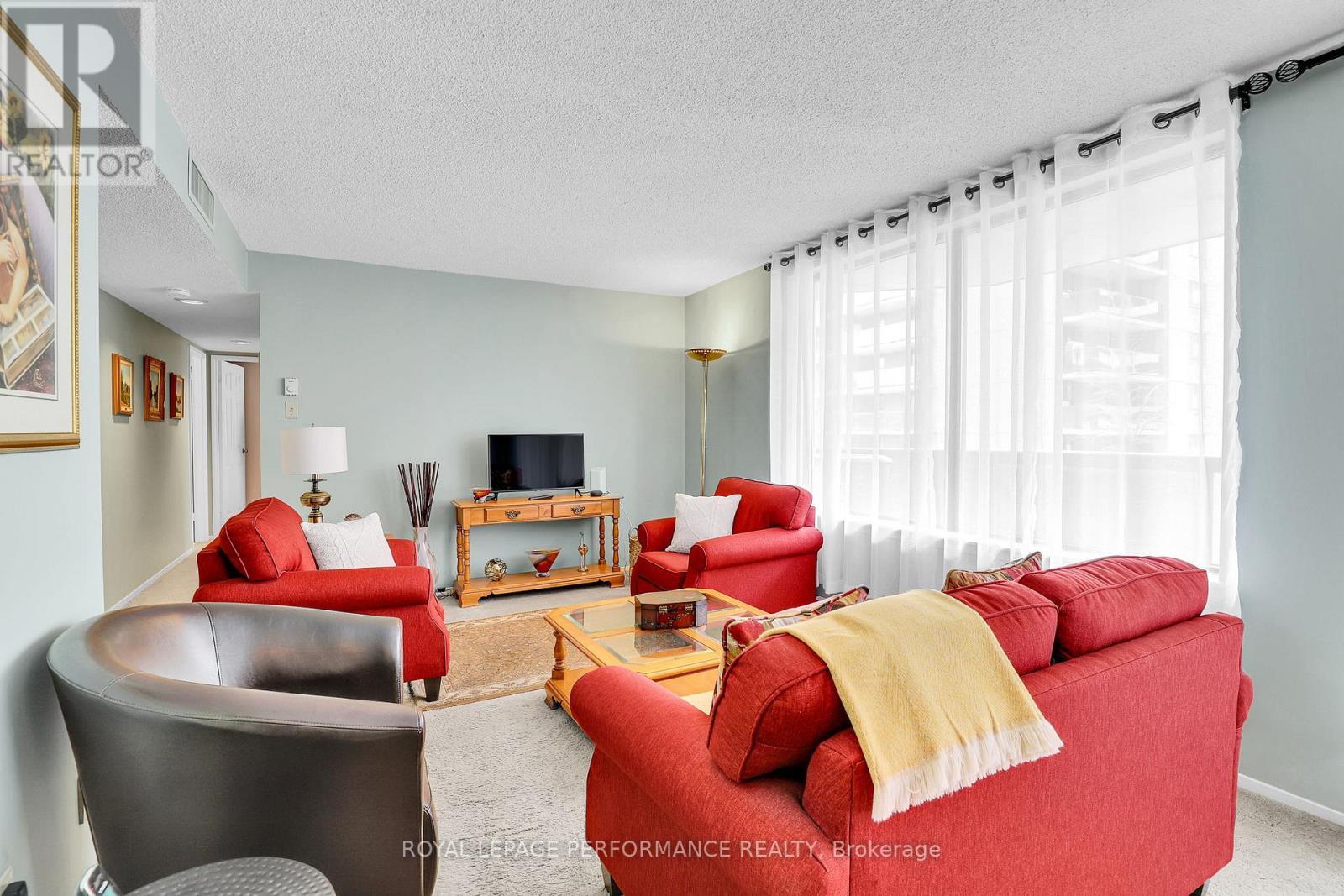 












501 - 470 LAURIER AVENUE W

,
Ottawa,




Ontario
K1R7W9

