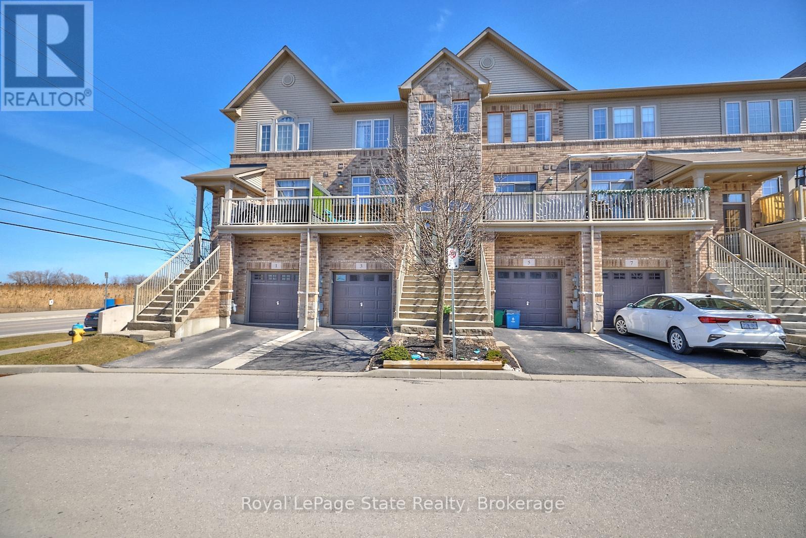












3 - 541 WINSTON ROAD

,
Grimsby (Grimsby Beach),




Ontario
L3M0C5

