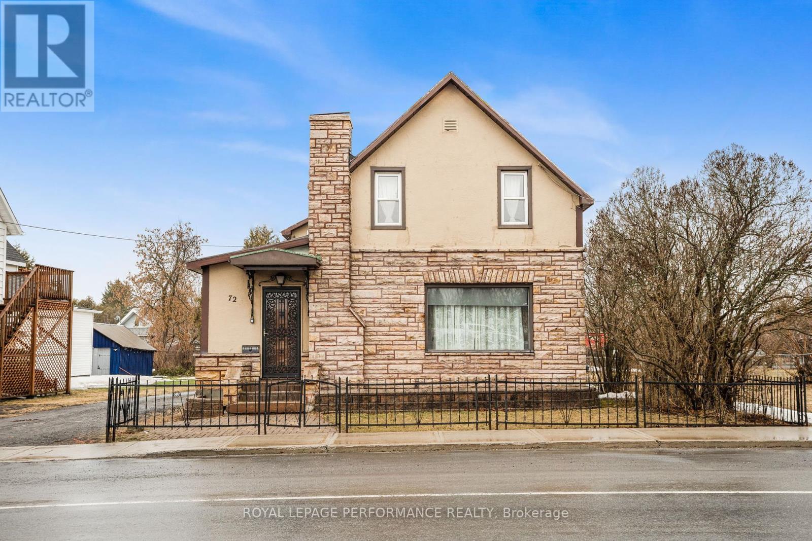 












72 LONGUEUIL STREET

,
Champlain,




Ontario
L1R3H1

