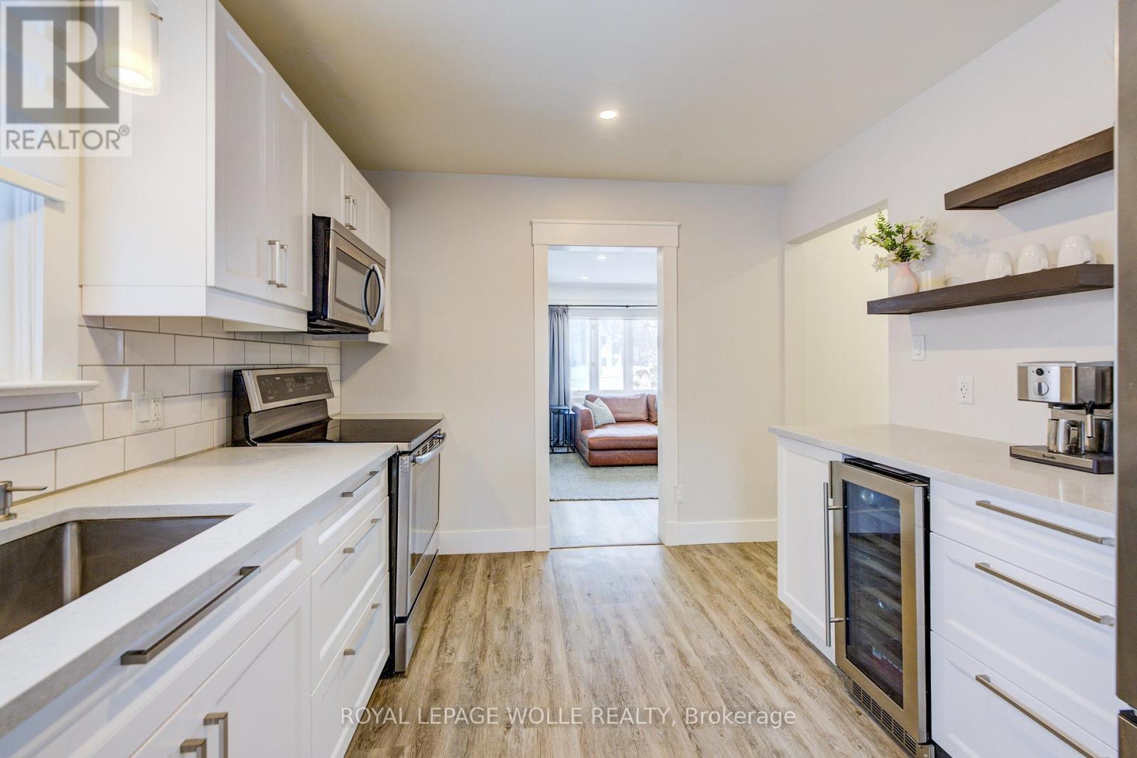 












67 WEBER STREET S

,
Waterloo,




Ontario
N2J1Z8


