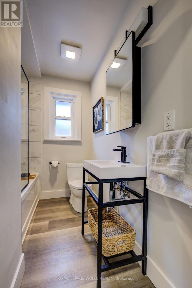 












67 WEBER STREET S

,
Waterloo,




Ontario
N2J1Z8


