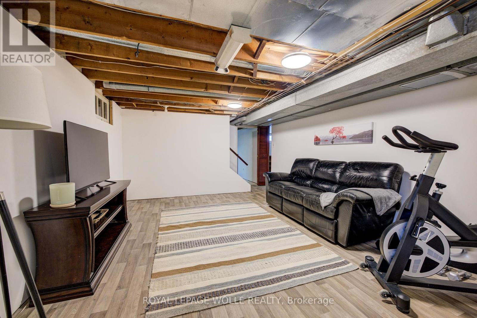 












67 WEBER STREET S

,
Waterloo,




Ontario
N2J1Z8

