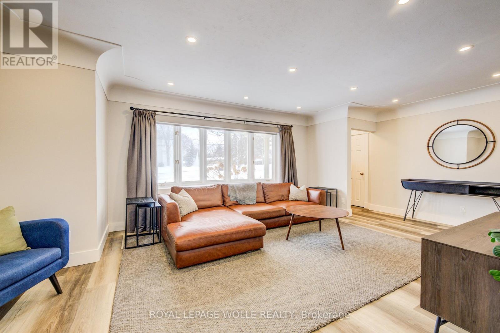 












67 WEBER STREET S

,
Waterloo,




Ontario
N2J1Z8

