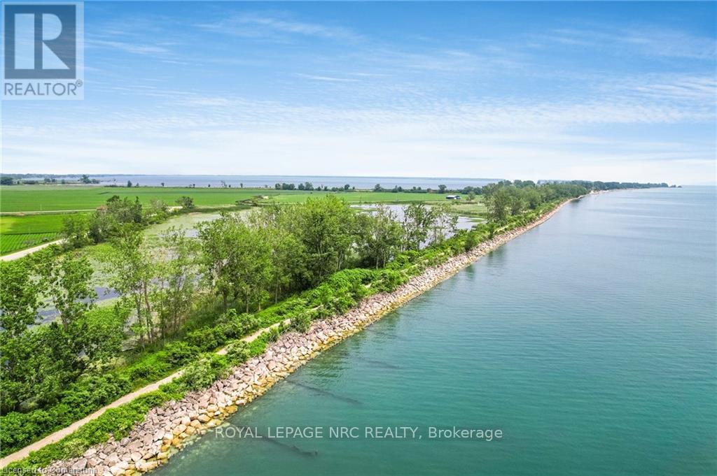 












18210 ERIE SHORE DRIVE

,
Chatham-Kent,




Ontario
N0P1A0

