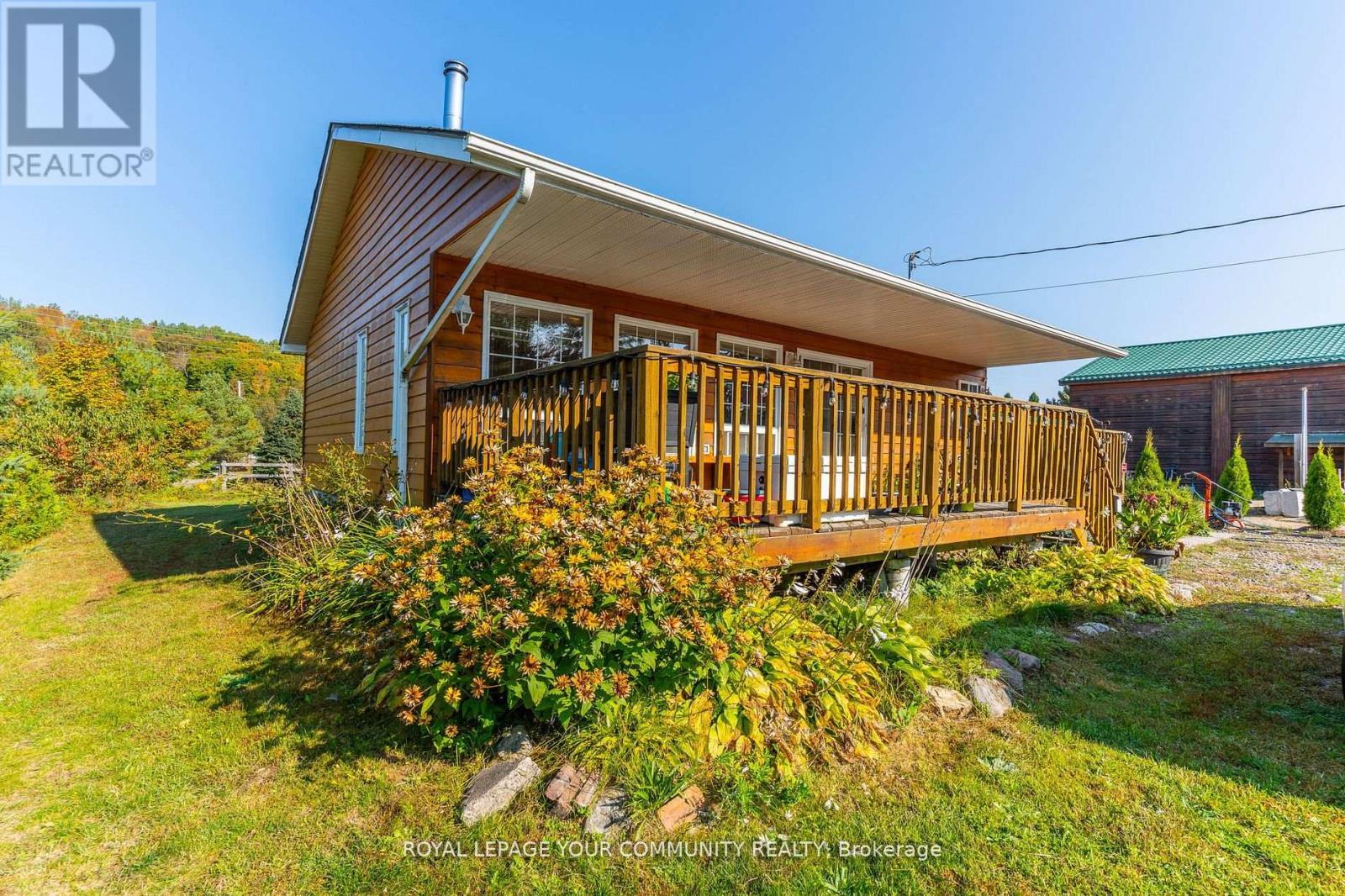 












3895 LOOP ROAD

,
Dysart et al,




Ontario
K0L1X0

