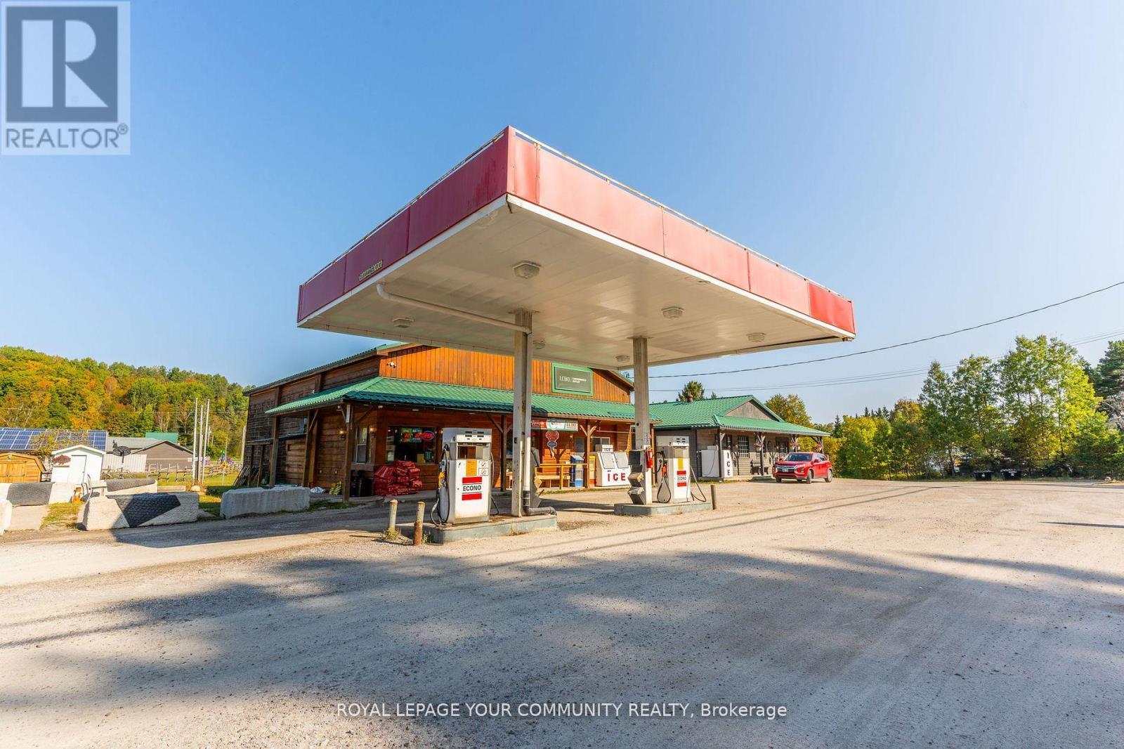 












3895 LOOP ROAD

,
Dysart et al,




Ontario
K0L1X0

