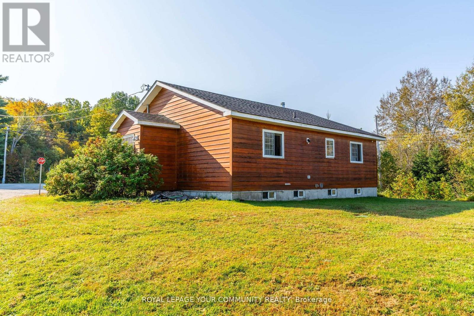 












3895 LOOP ROAD

,
Dysart et al,




Ontario
K0L1X0


