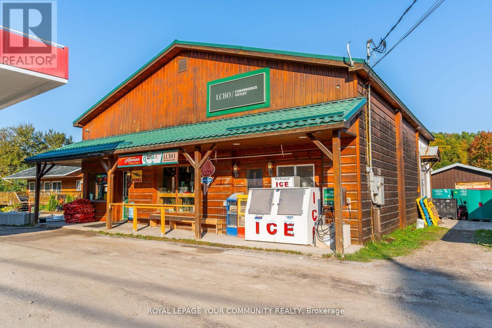 












3895 LOOP ROAD

,
Dysart et al,




Ontario
K0L1X0

