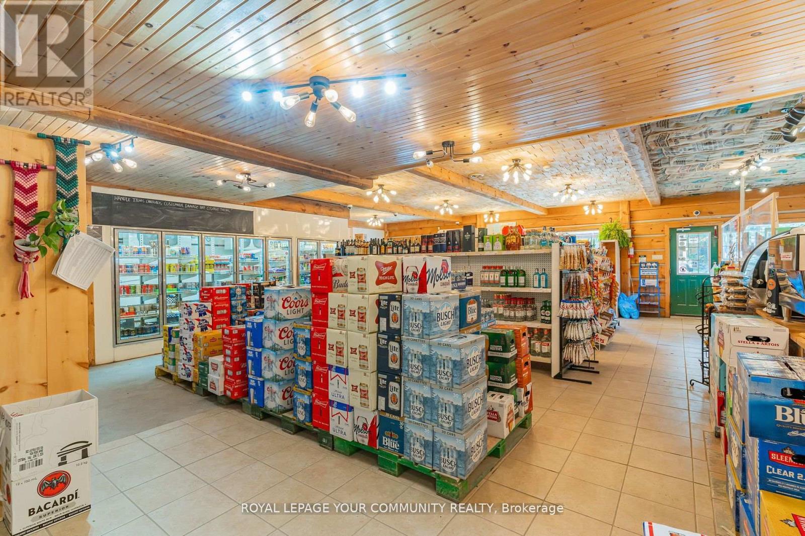 












3895 LOOP ROAD

,
Dysart et al,




Ontario
K0L1X0

