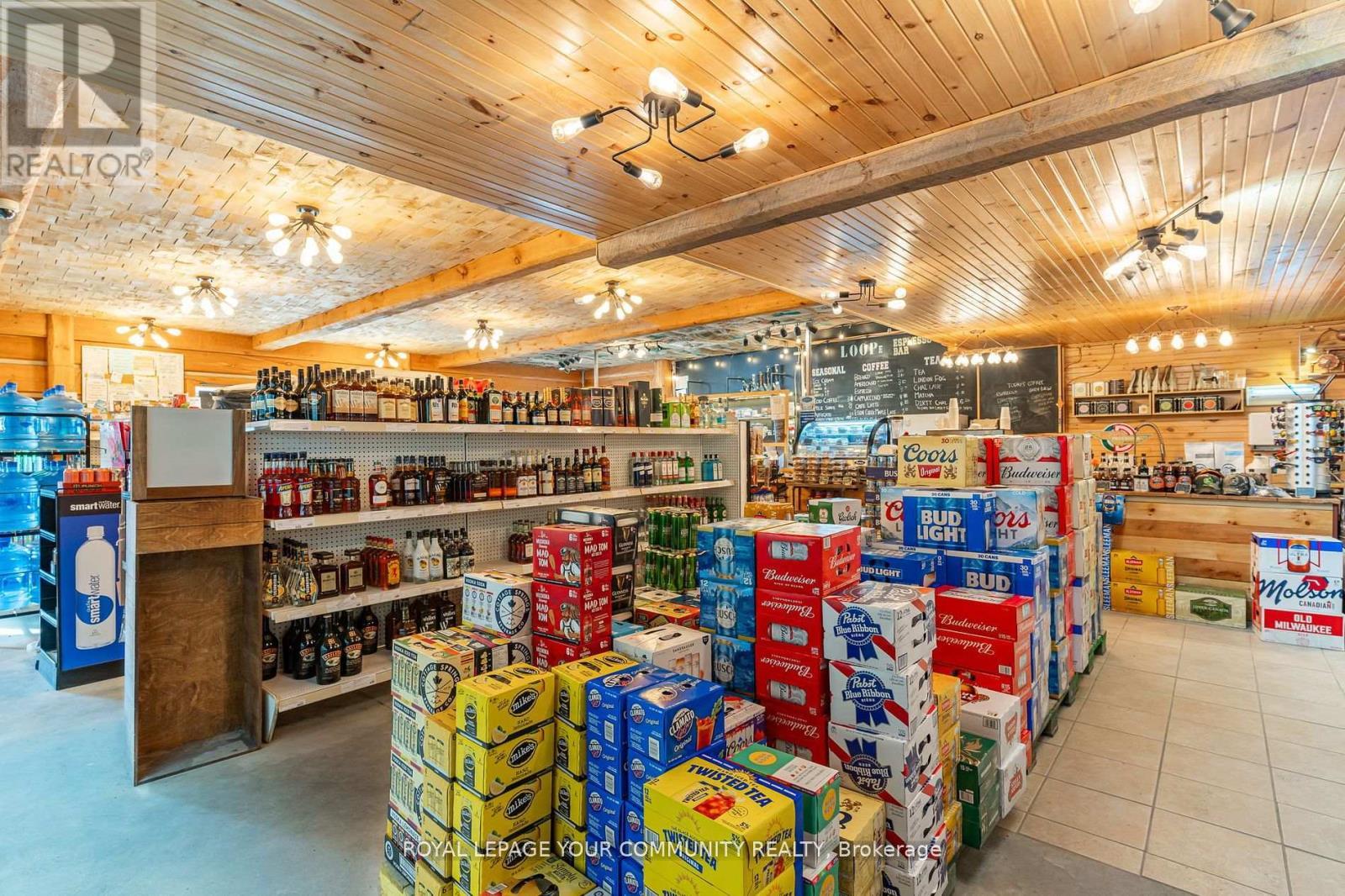 












3895 LOOP ROAD

,
Dysart et al,




Ontario
K0L1X0


