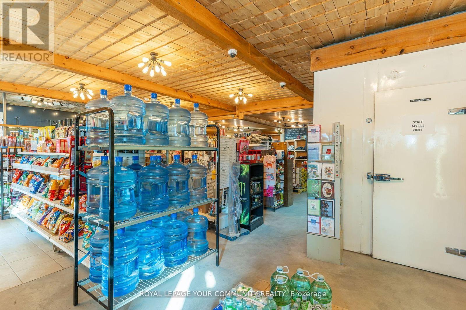 












3895 LOOP ROAD

,
Dysart et al,




Ontario
K0L1X0

