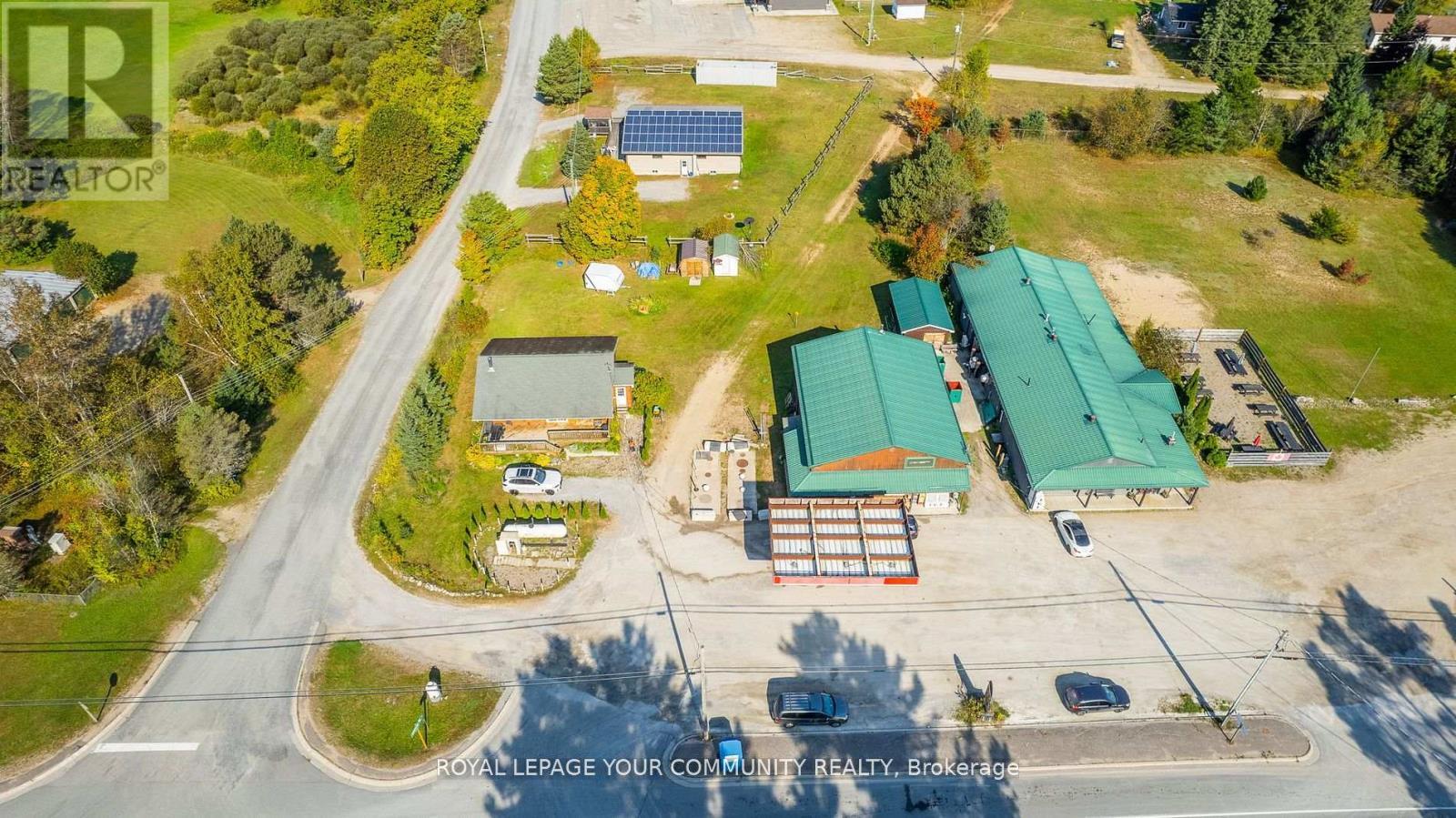 












3895 LOOP ROAD

,
Dysart et al,




Ontario
K0L1X0

