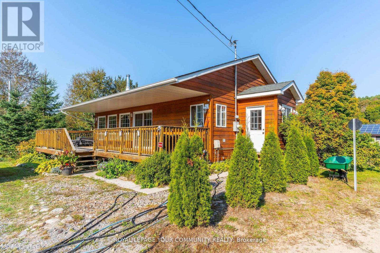 












3895 LOOP ROAD

,
Dysart et al,




Ontario
K0L1X0

