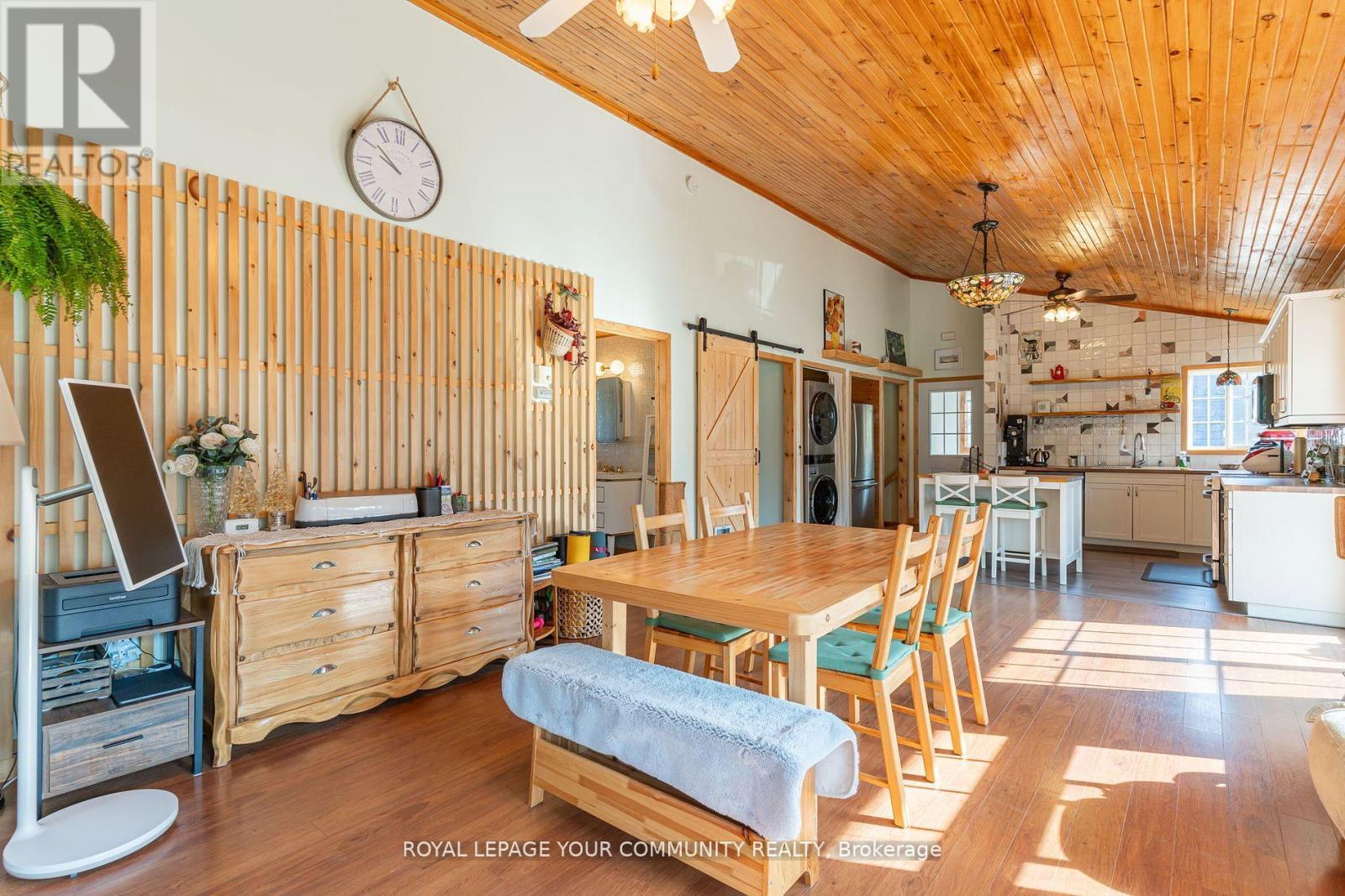 












3895 LOOP ROAD

,
Dysart et al,




Ontario
K0L1X0

