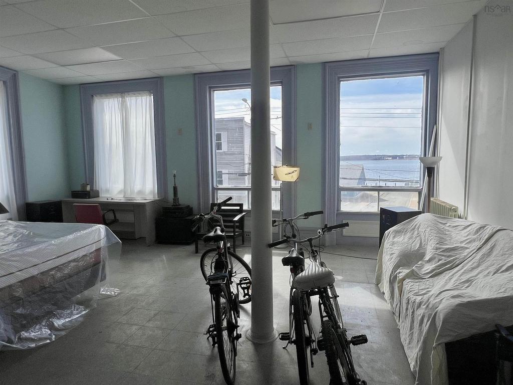 












30 Water Street

,
Pictou,




NS
B0K 1H0

