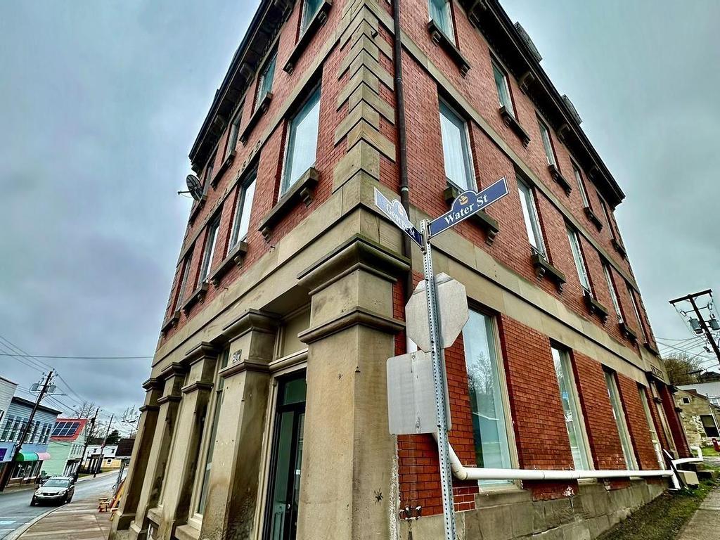 












30 Water Street

,
Pictou,




NS
B0K 1H0

