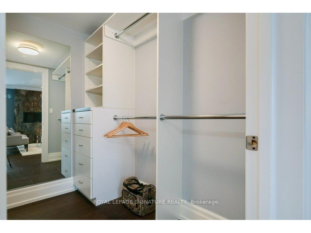 









15


Sulkara

Court,
Toronto,




ON
M4A 2G8

