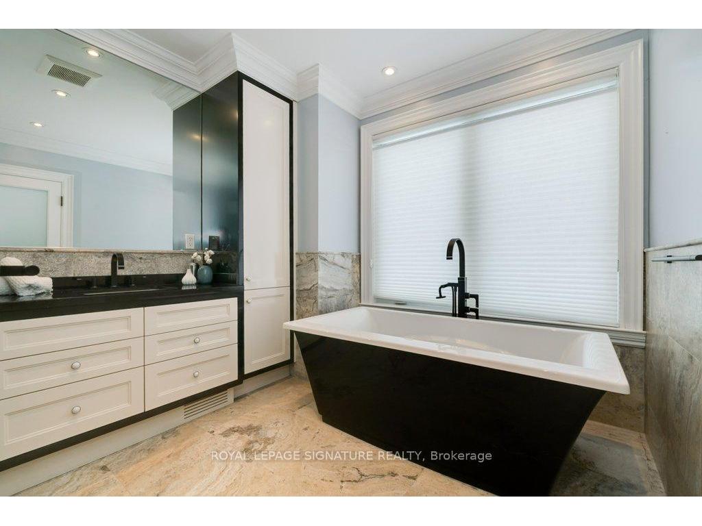 









15


Sulkara

Court,
Toronto,




ON
M4A 2G8


