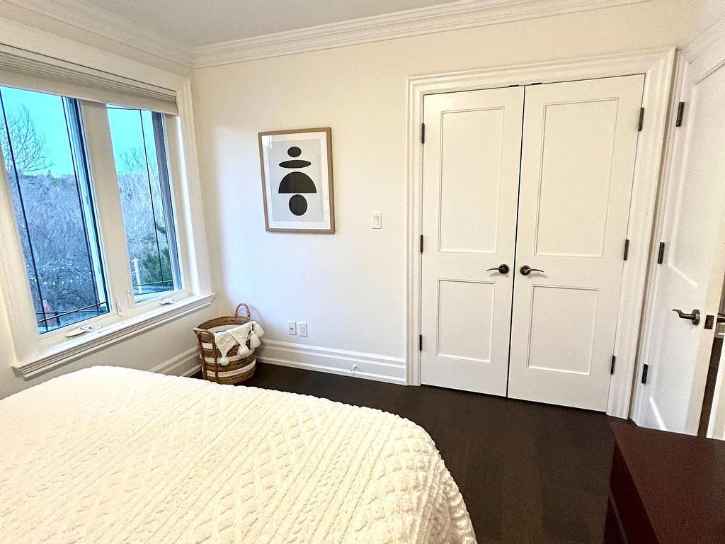 









15


Sulkara

Court,
Toronto,




ON
M4A 2G8

