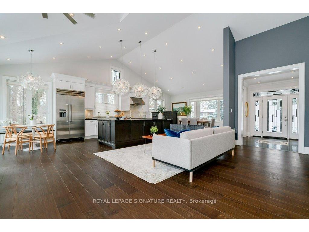 









15


Sulkara

Court,
Toronto,




ON
M4A 2G8

