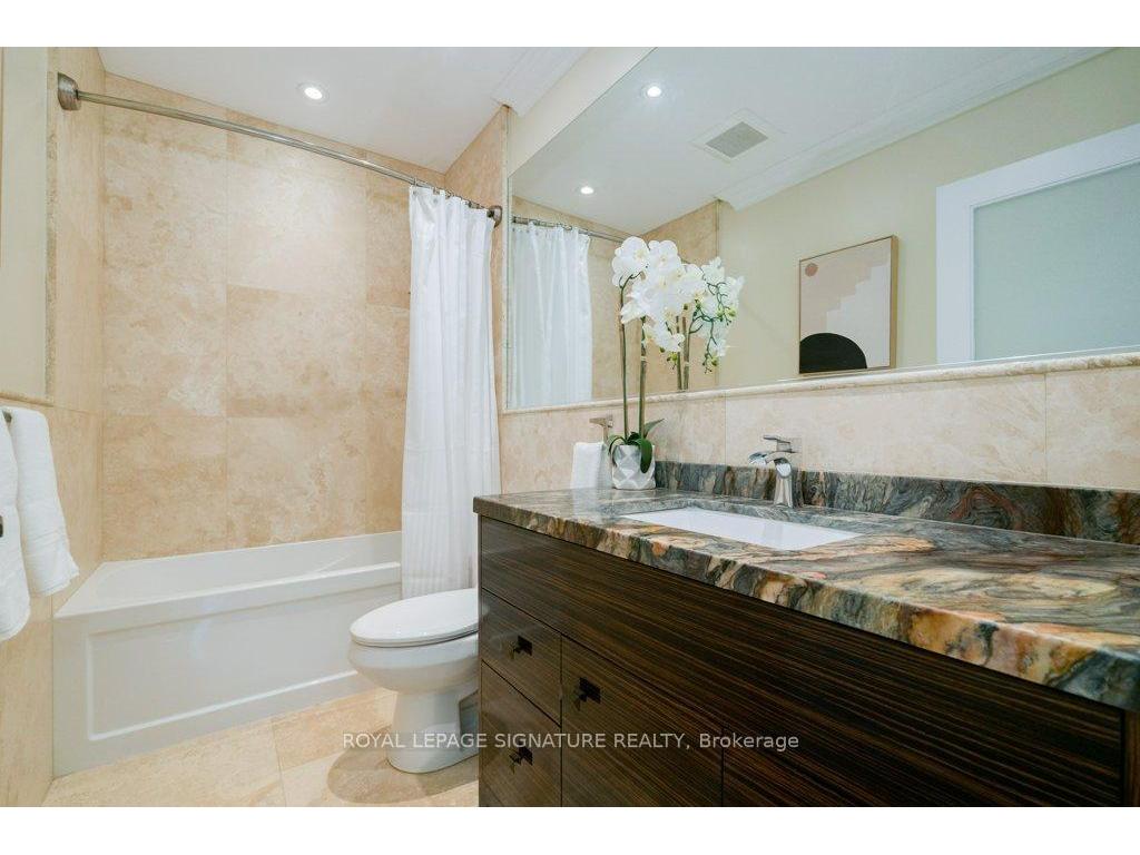 









15


Sulkara

Court,
Toronto,




ON
M4A 2G8

