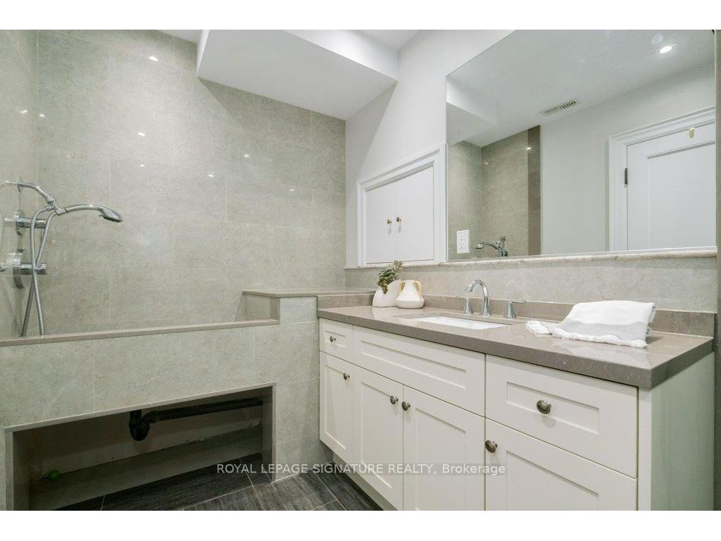 









15


Sulkara

Court,
Toronto,




ON
M4A 2G8

