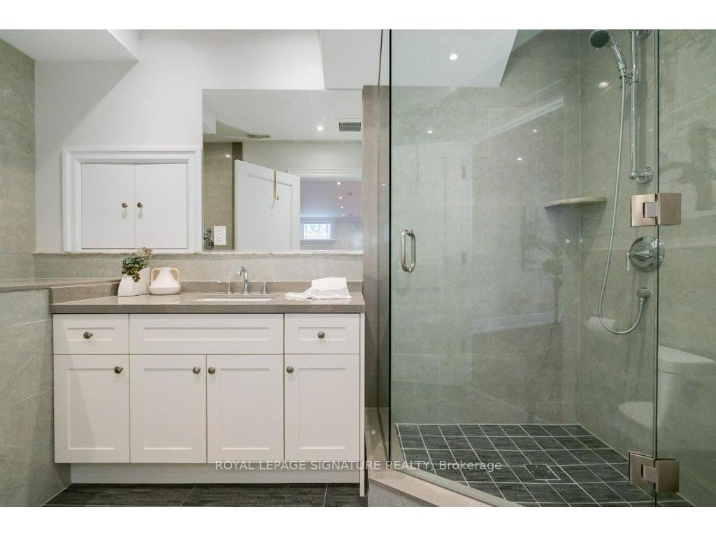 









15


Sulkara

Court,
Toronto,




ON
M4A 2G8

