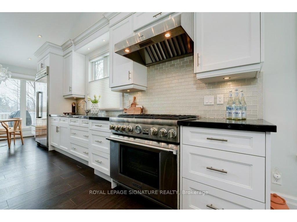 









15


Sulkara

Court,
Toronto,




ON
M4A 2G8

