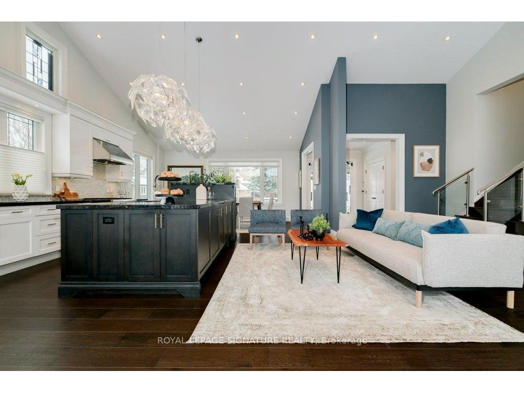 









15


Sulkara

Court,
Toronto,




ON
M4A 2G8

