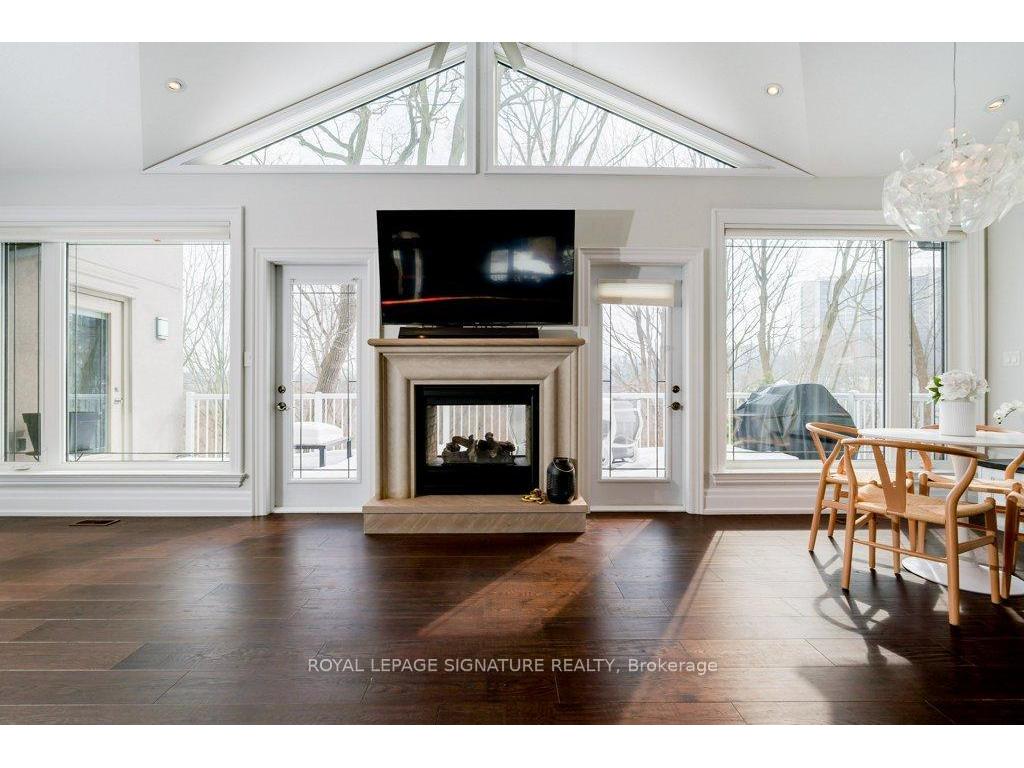 









15


Sulkara

Court,
Toronto,




ON
M4A 2G8


