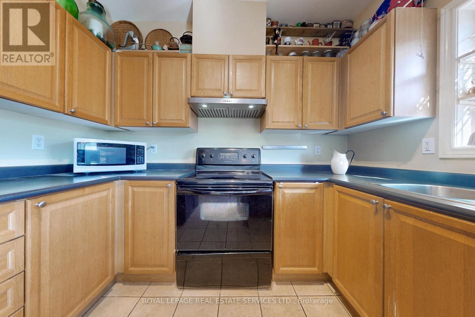 












3552 EGLINTON AVENUE W

,
Mississauga,




Ontario
L5M7C4

