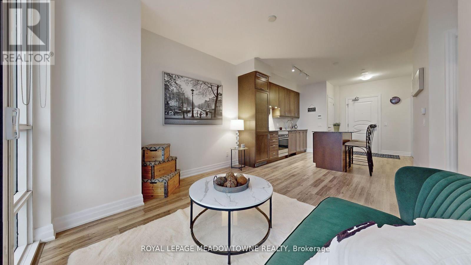 












208 - 9085 JANE STREET

,
Vaughan,




Ontario
L4K0L8

