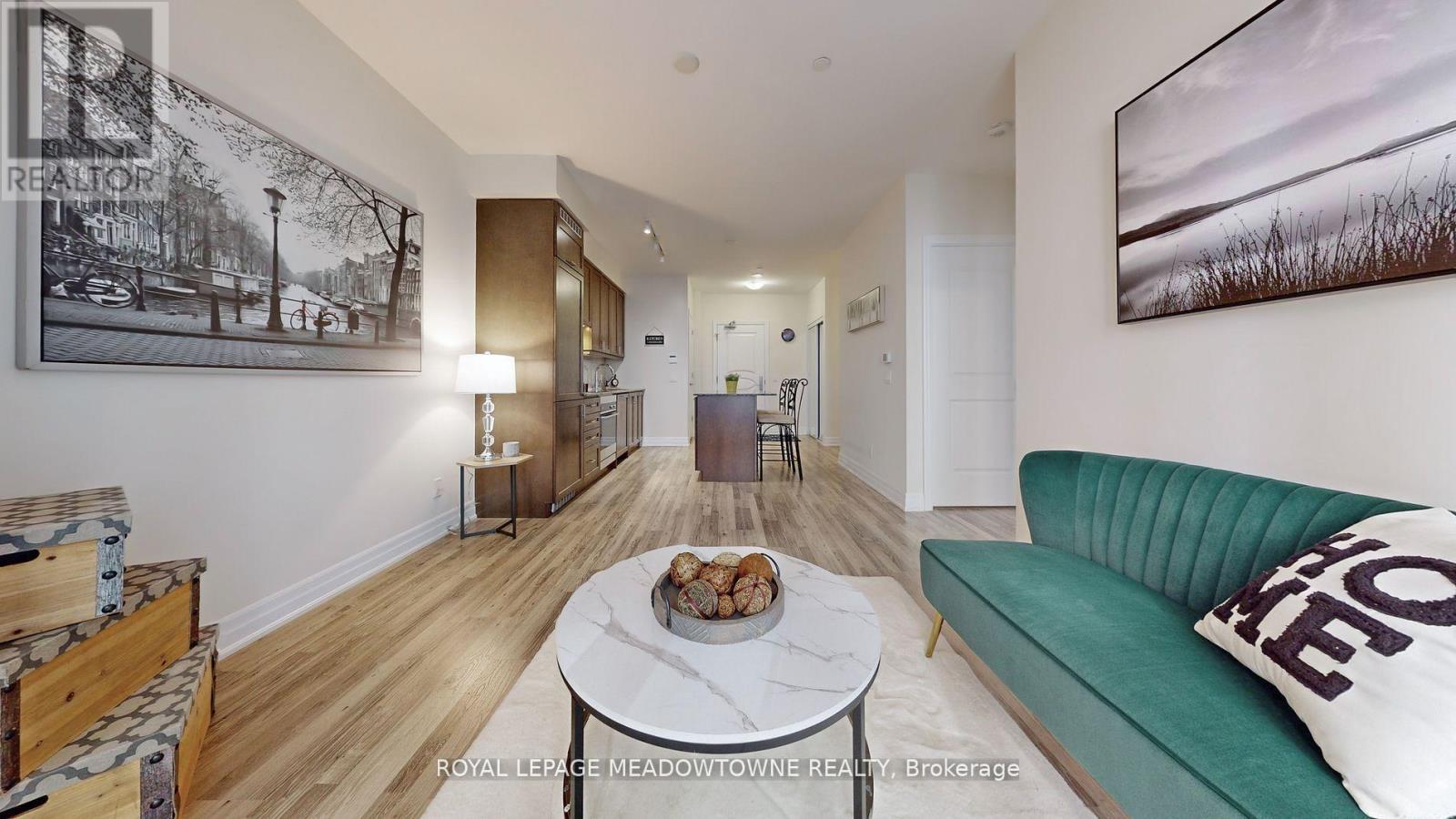 












208 - 9085 JANE STREET

,
Vaughan,




Ontario
L4K0L8


