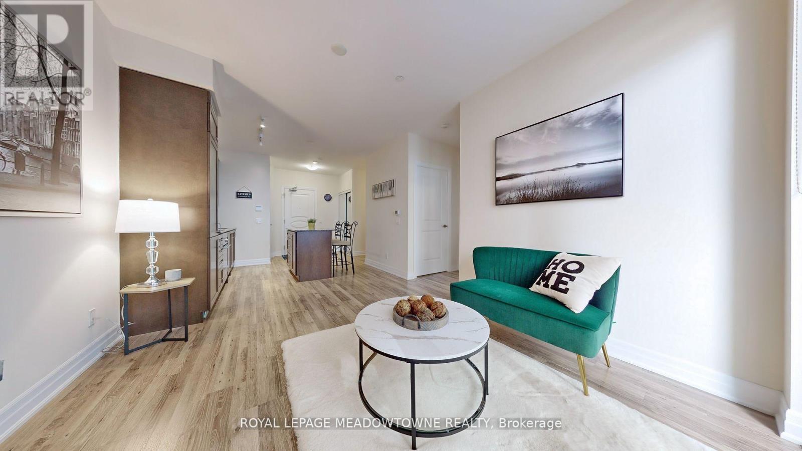 












208 - 9085 JANE STREET

,
Vaughan,




Ontario
L4K0L8

