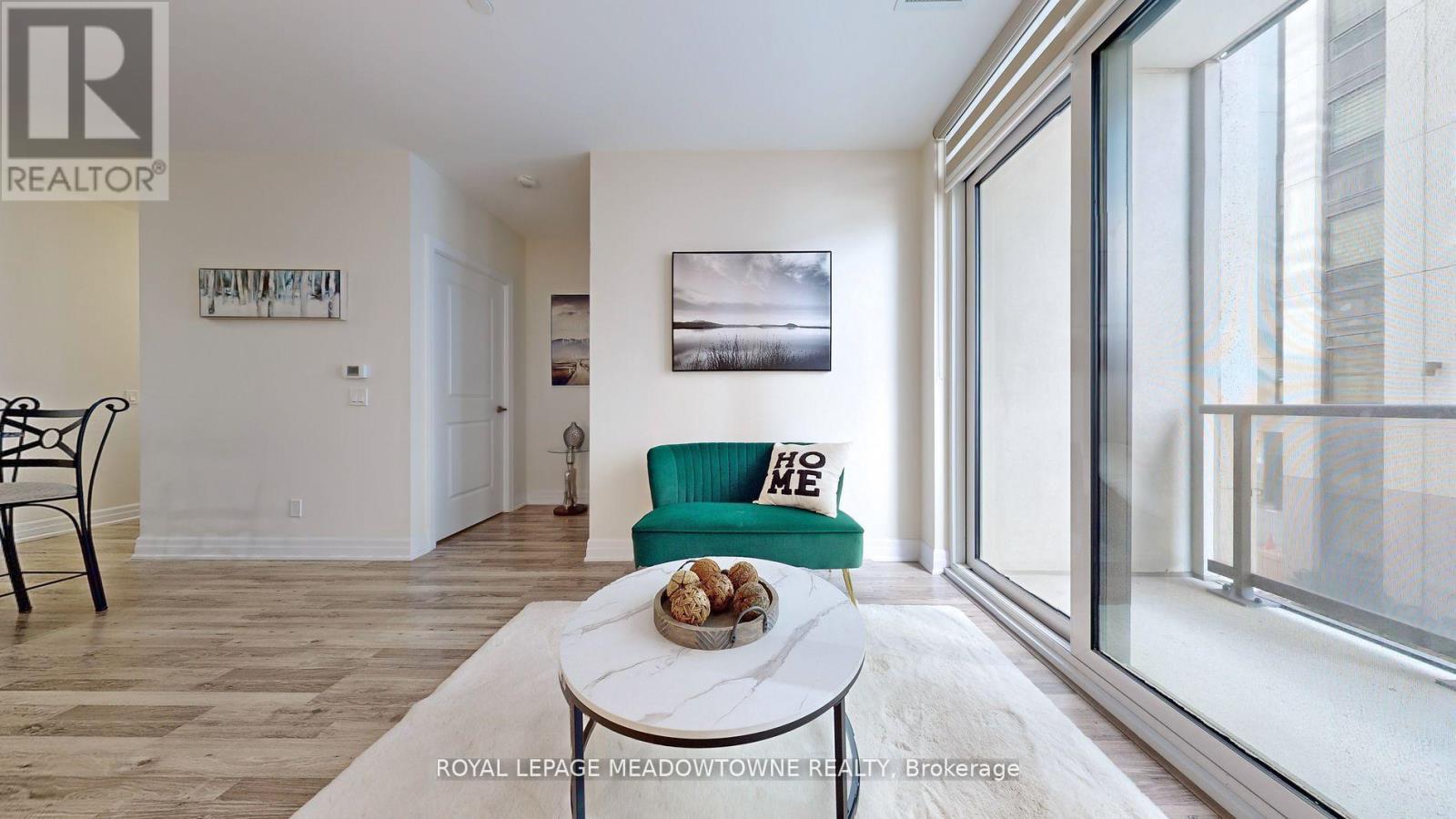 












208 - 9085 JANE STREET

,
Vaughan,




Ontario
L4K0L8

