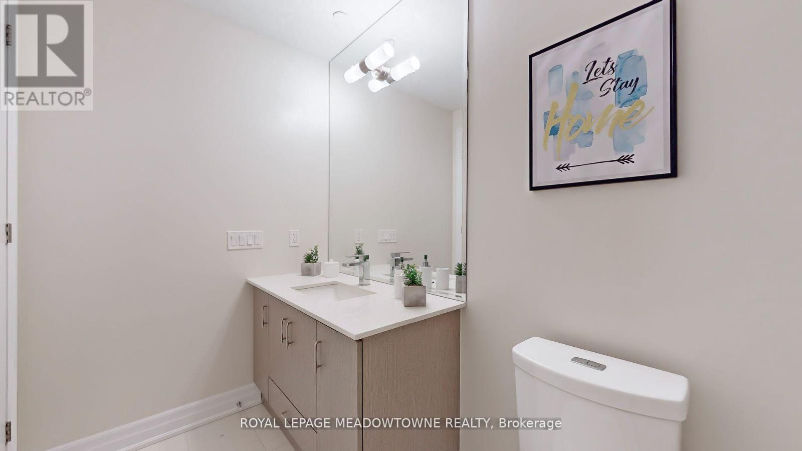 












208 - 9085 JANE STREET

,
Vaughan,




Ontario
L4K0L8

