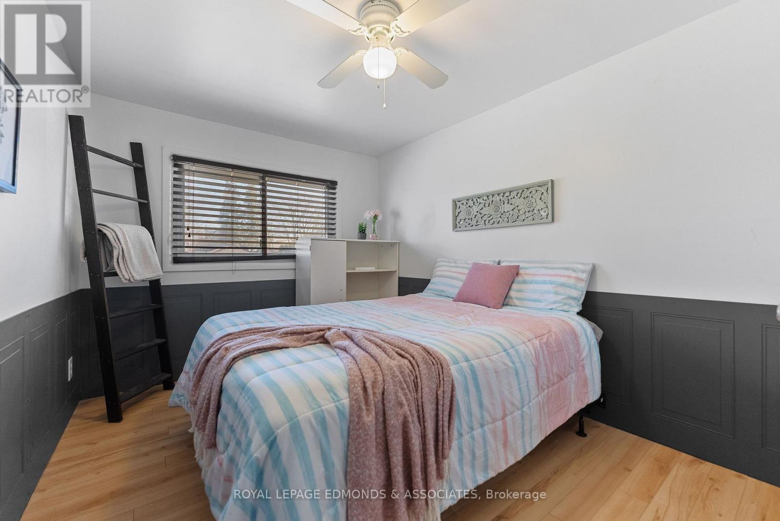 












348 FIRST AVENUE N

,
Pembroke,




Ontario
K8A5C4

