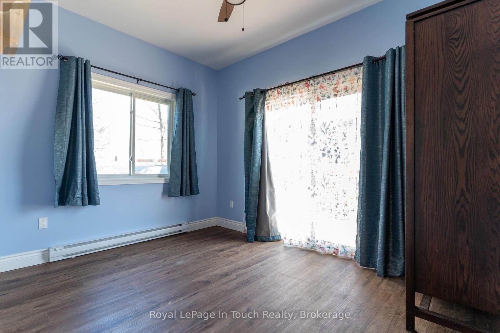 












26 MACEY BAY ROAD

,
Georgian Bay (Baxter),




Ontario
L0K1S0

