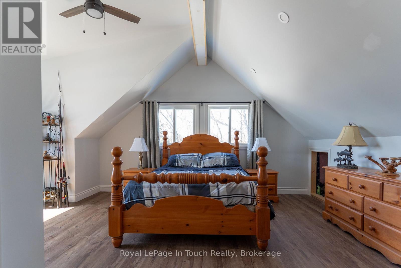 












26 MACEY BAY ROAD

,
Georgian Bay (Baxter),




Ontario
L0K1S0

